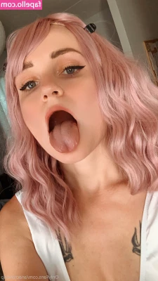anacranevip - Where would you even start licking?