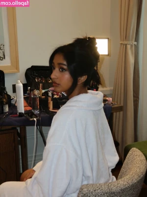 Maitreyi Ramakrishnan [ maitreyi-ramakrishnan ] - Vivid Content Set
