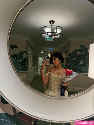Maitreyi Ramakrishnan [ maitreyi-ramakrishnan ] - Never Seen Before Set