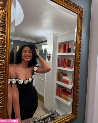 Maitreyi Ramakrishnan [ maitreyi-ramakrishnan ] - Mirror Mirror on the wall who's the wrinkliest of them all