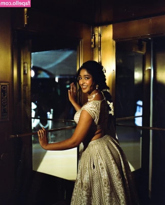 Maitreyi Ramakrishnan [ maitreyi-ramakrishnan ] - Wish everyone a good beautiful day