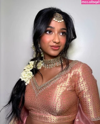 Maitreyi Ramakrishnan [ maitreyi-ramakrishnan ] - Here is the secret footage from when Sir blindfolded me  and told me