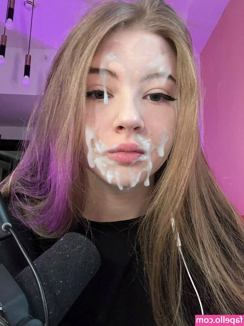 Gaechkatm - Who wants to see from the front   message me
