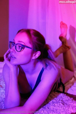 evasindlerova [ evasindlerova-1 ] - waiting for the weekend
