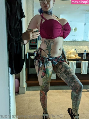 Ariane Saint Amour [ ariane-saint-amour ] - Love these tights so much☺️ part 1