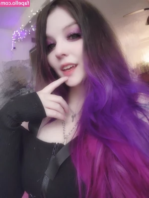 Hannahhyrule - Have you subscribed to my youtube yet?  New episodes of Mac After