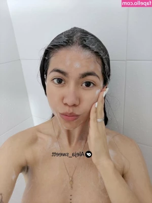 aleja_sweett [ aleja-sweett ] - Doing my thing while he games  showing you different angles of my