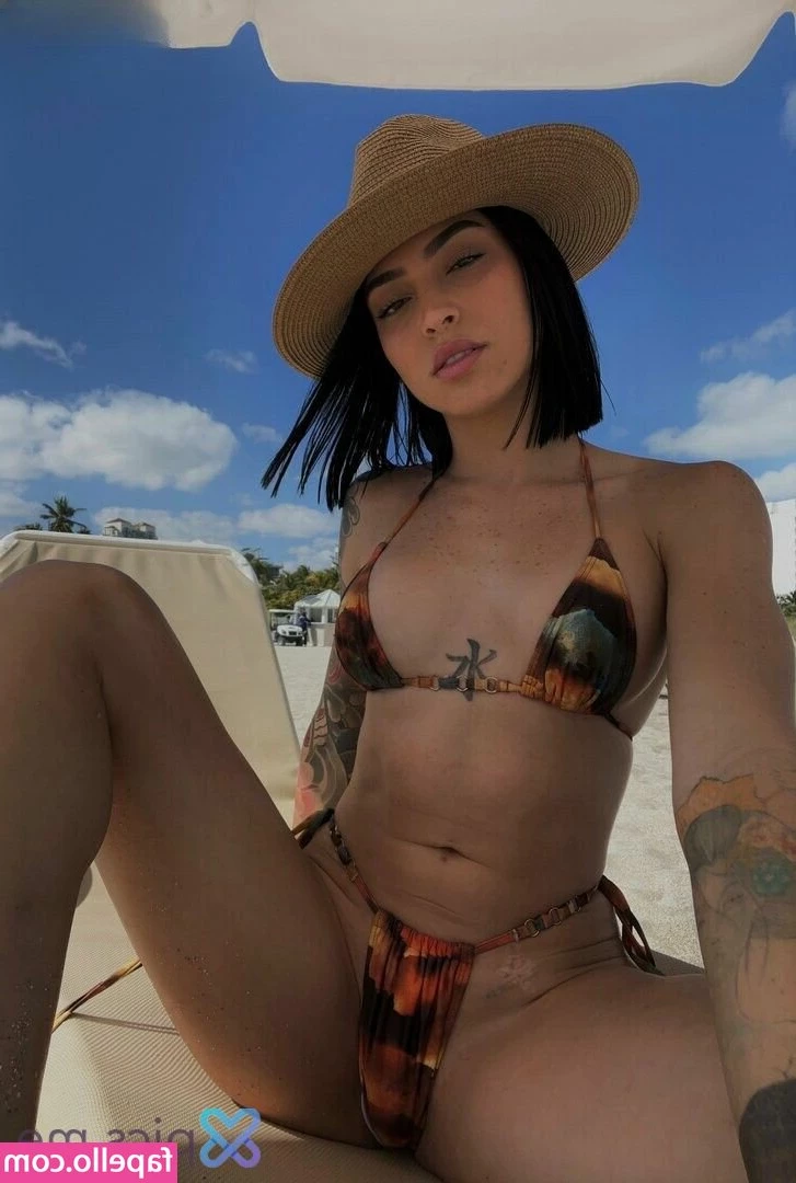 roselinllanes [ roselinllanes-2 ] - Nudes with fishnets