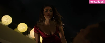Gina Rodriguez [ gina-rodriguez ] - Someone please explain to me why when I m on here every day  no one