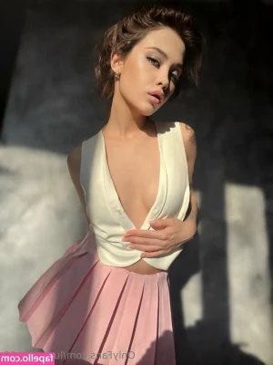 lush_luna69 [ lush-luna69 ] - Cual ? Quieres ver dentro de mi dime 🍆🍆🍆🍆💦💦💦
