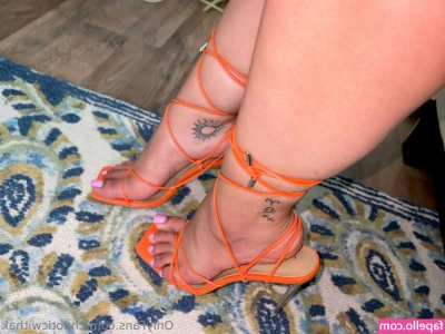 Chaoticwithak - Want to fuck this boipussy 😘💖?