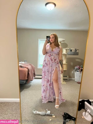 ryliehaze - I wanna ride your cock with this position 🥵