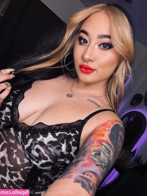 VeronicaRae - Hope everyone has a great day