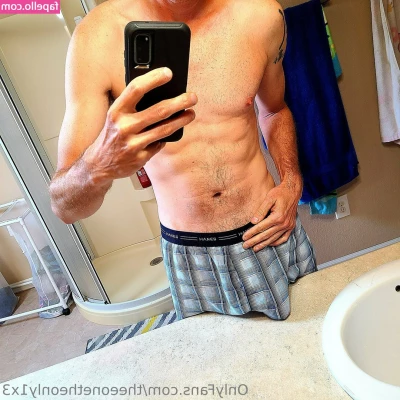 theeonetheonly1x3 - Ask me anything in the comments I ll reply to you