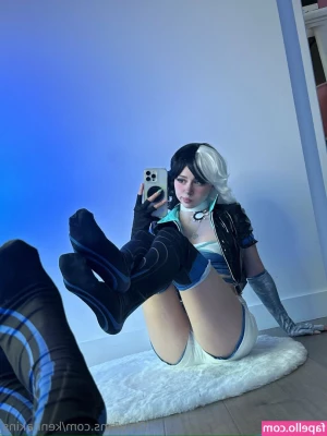 Kennakins - another day  another foot pic