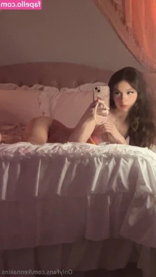 Kennakins - I m Your bitch babyy