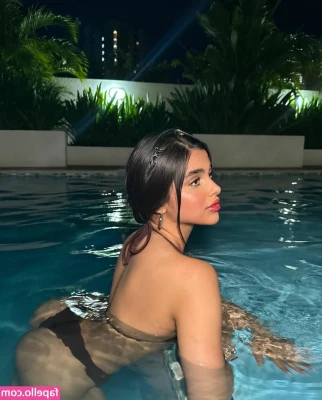 Valeria Carruyo [ valeria-carruyo ] - Going live today  12pm est