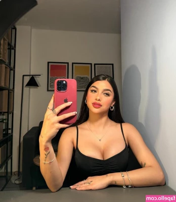 Valeria Carruyo [ valeria-carruyo ] - Really feeling myself today