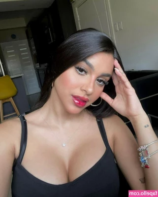Valeria Carruyo [ valeria-carruyo ] - Flashing is my favorite