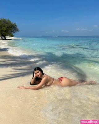 Valeria Carruyo [ valeria-carruyo ] - Who doesn't love a good wet Titty Tuesday? 😜