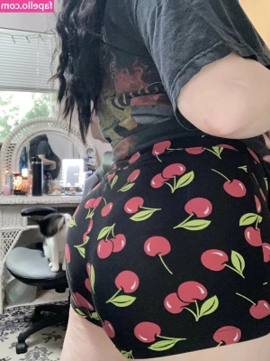 BigBittyLexie - Ny video med dette hotte antrekket i morgen