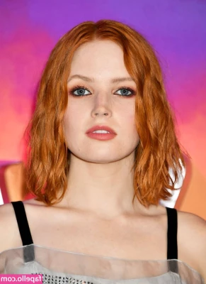 Ellie Bamber [ ellie-bamber ] - Can you take my clothes off? With your teeth?🥰
