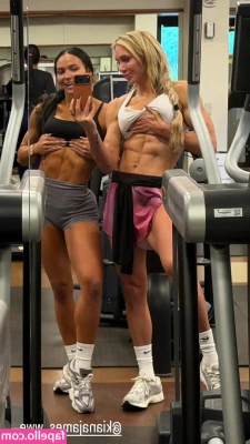 Charlotte Flair [ charlotte-flair ] - Happy Hump Day!!! xoxoxo