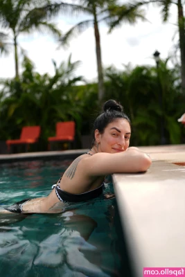 Sonya Deville [ sonya-deville ] - Soapy