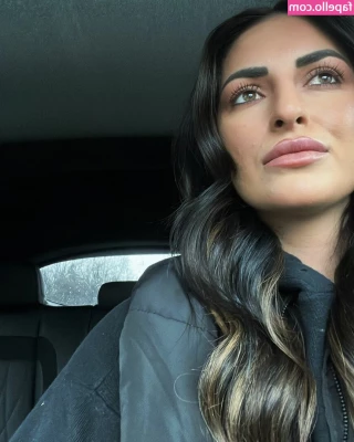 Sonya Deville [ sonya-deville ] - Spoil me    feetlove