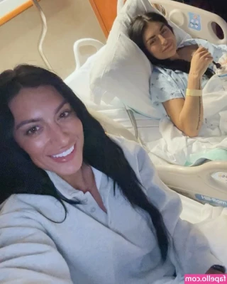 Sonya Deville [ sonya-deville ] - New shower head coming soon