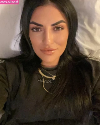Sonya Deville [ sonya-deville ] - Who wants to taste it