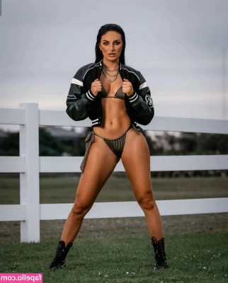 Sonya Deville [ sonya-deville ] - So many new people   Will make some exciting content soon xx