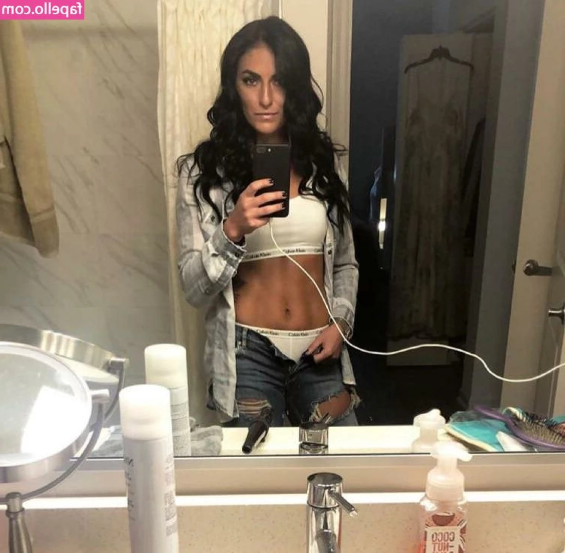 Sonya Deville [ sonya-deville ] - you look like you could use a hug~ 💕