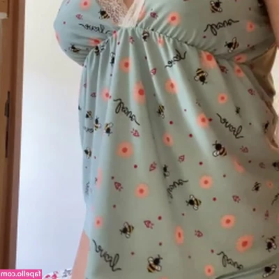 Lary Nascimento [ lary-nascimento ] - Backseat MILF bitch last night!!
