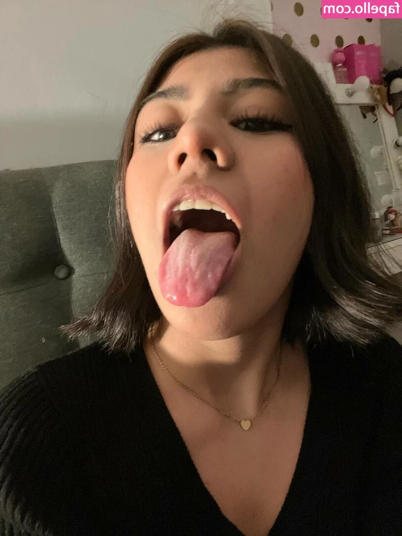 Lilasad3 - Always sexy in red