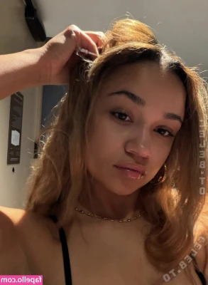 Madison Bailey [ madison-bailey-1 ] - Good night 💕