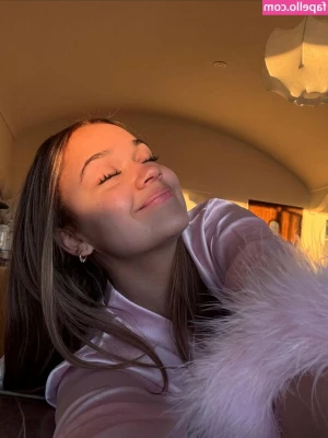 Madison Bailey [ madison-bailey-1 ] - Merry Christmas !! check dms i just unloaded over 400 HD PICS ON YOU