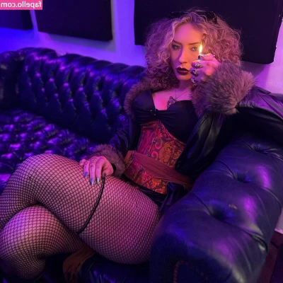 Nikkita Lyons [ nikkita-lyons ] - Want to eat me?? 😈💦