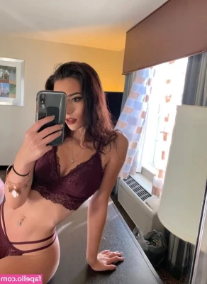 Mya Teague [ mya-teague ] - I feel myself half naked in dresses like that 😅 but do you think