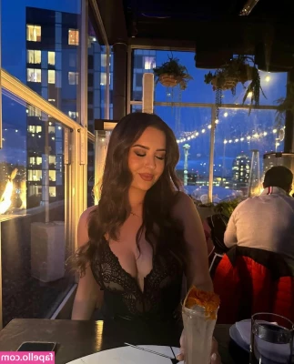Maddie Allen [ maddie-allen ] - My tits are perfect for titty fucking don't you think? would you cum