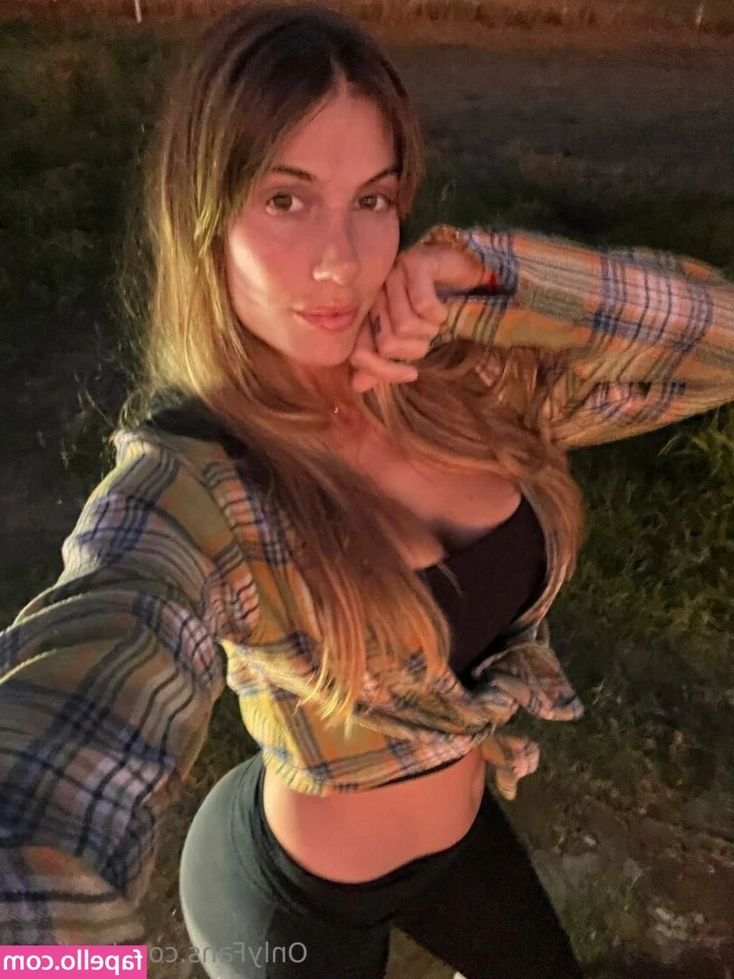 Nadia G [ nadia-g ] - 😎Be happy  🤓Crazy  🤠Silly  You're allowed  #wackywednesday 