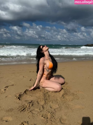 lalusiarose - a blooper to enjoy while I work on editing a vid for this set 🫶🏻