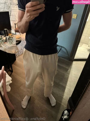 xxltwinkhunter - I just got out of the shower..💦😈 check out the DM..❤️