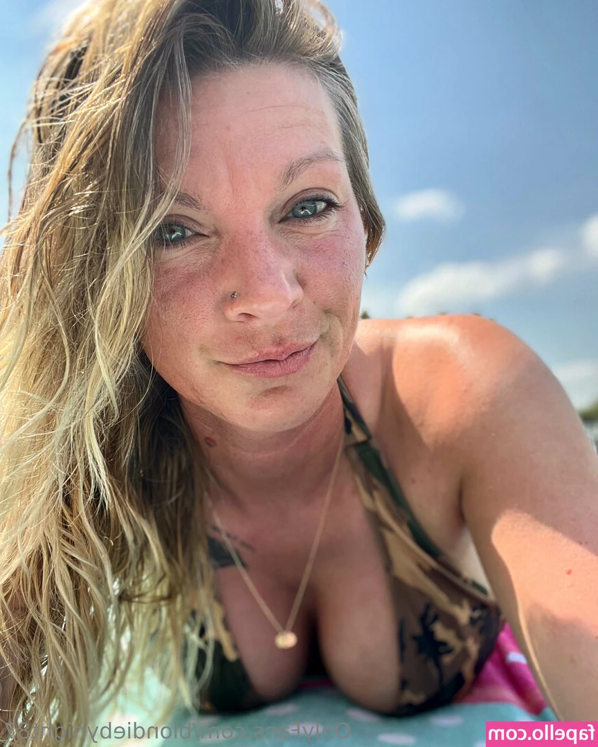 blondiebynight87 - You boys arent going to want to miss the next post thats cumming  i