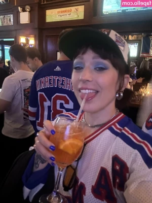 Alyssa Mercante [ alyssa-mercante ] - hey babes! 🥰 i’m craving something a little different than a
