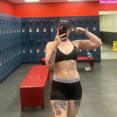 Alyssa Mercante [ alyssa-mercante ] - Shake some ass🍑🍑😁😁