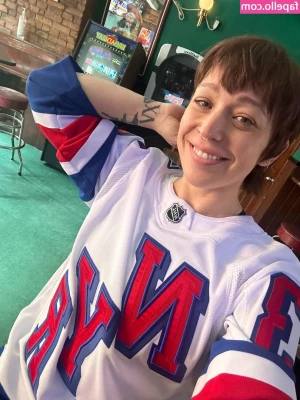 Alyssa Mercante [ alyssa-mercante ] - Thank you for all my bday wishes     Should I make a sexy bday video 