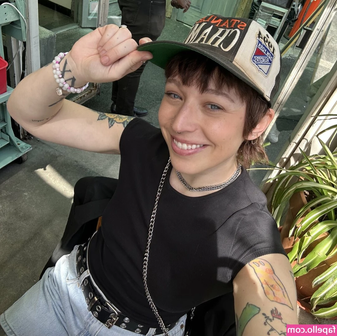Alyssa Mercante [ alyssa-mercante ] - Come here babe