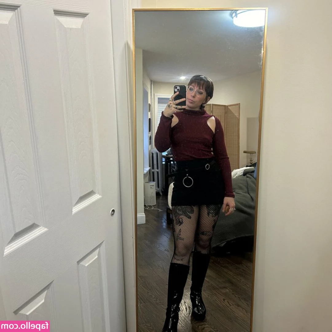Alyssa Mercante [ alyssa-mercante ] - You re a whole pussy ass bitch