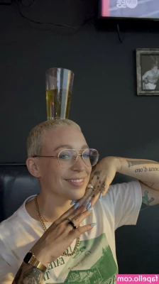 Alyssa Mercante [ alyssa-mercante ] - A richiesta di un fan  nudo e tacchi